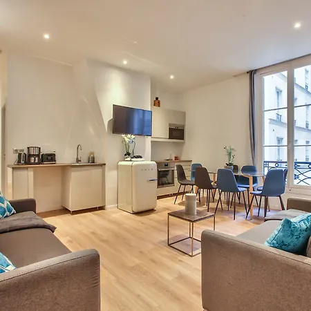 62 Luxury Flat Champs Elysees 1g