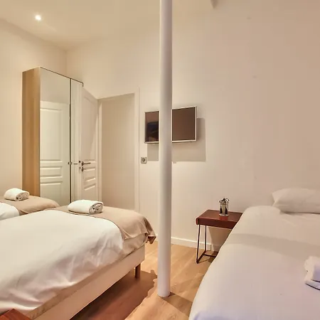 62 Luxury Flat Champs Elysees 1g *